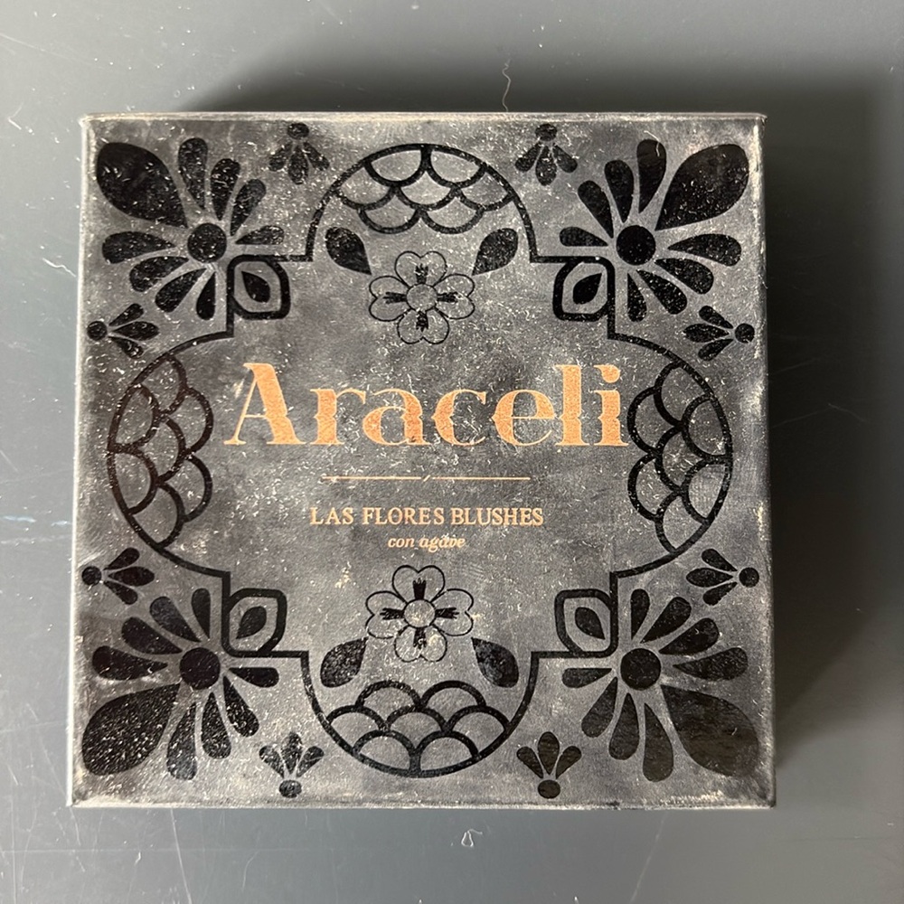 Araceli Las Flores Blushes (Primrose & Petunia)